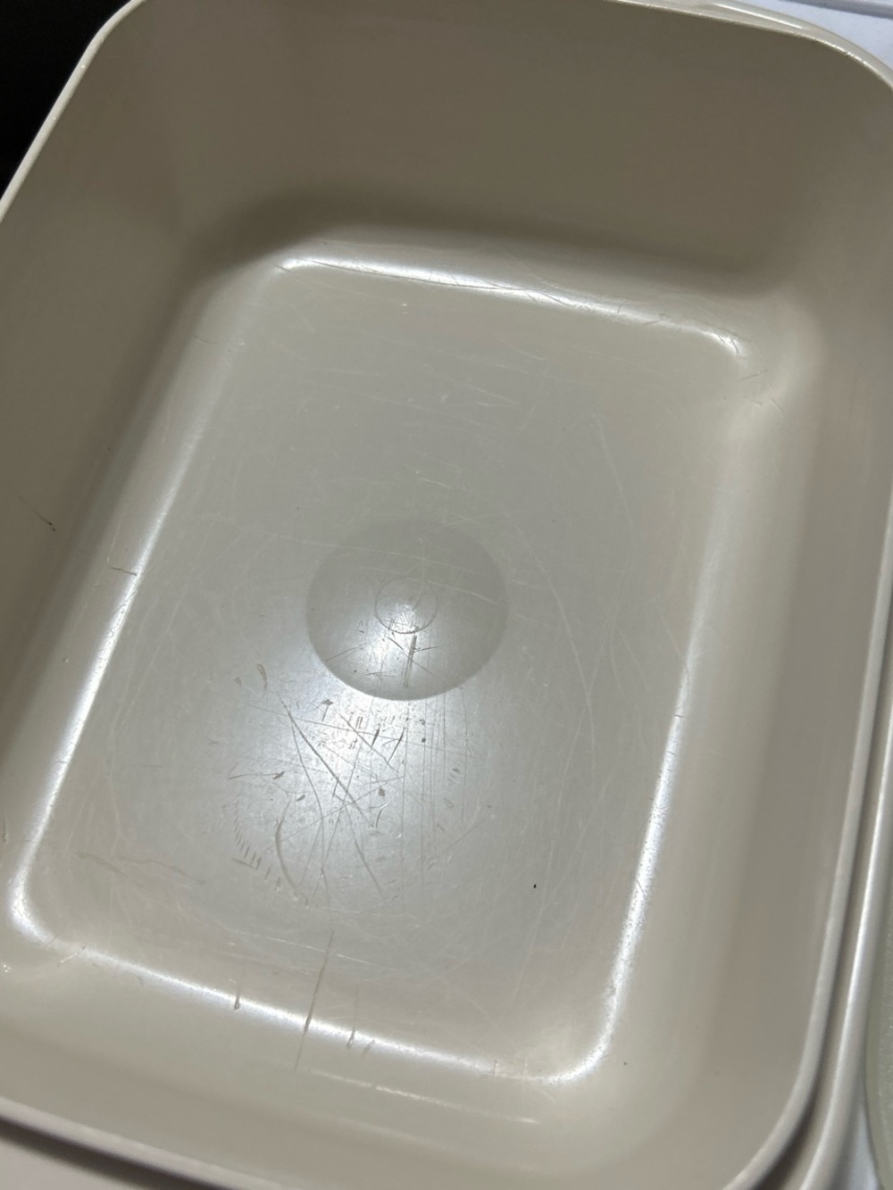 Tupperware Cream Food Storage Container with Lid - Picture 3 of 8